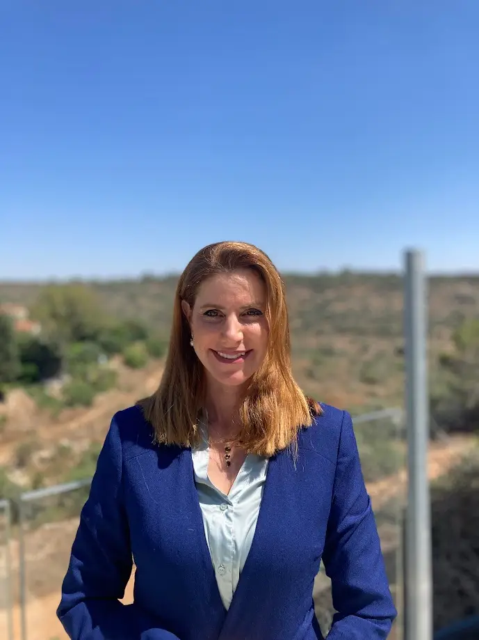 אביגיל דולב